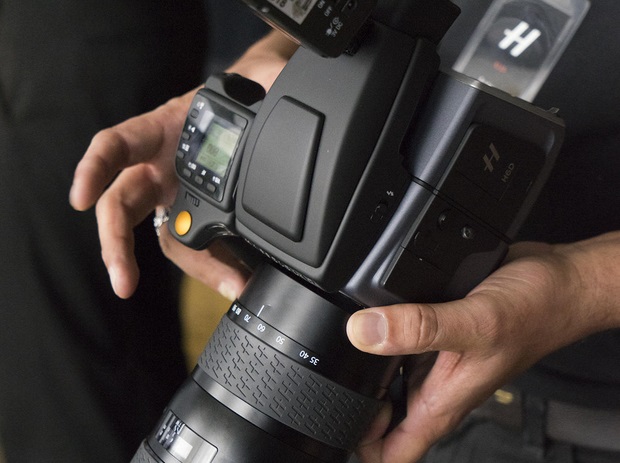 Hasselblad H6D-400c announced : 400 Megapixel Multi-Shot Camera | GearOpen