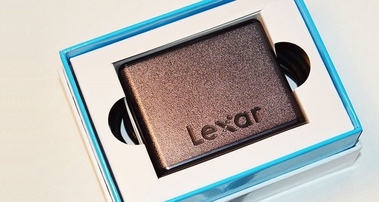 Lexar_256GB_SSD_silderA