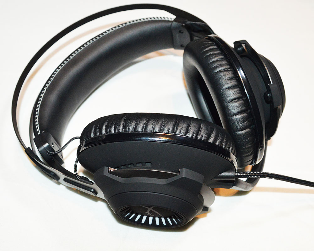 HyperX Cloud Revolver S Gaming Headset Review Funky Kit