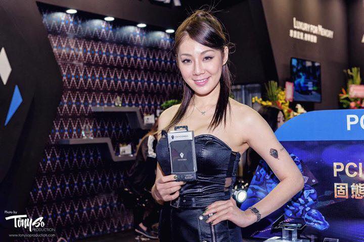 booth_babe21
