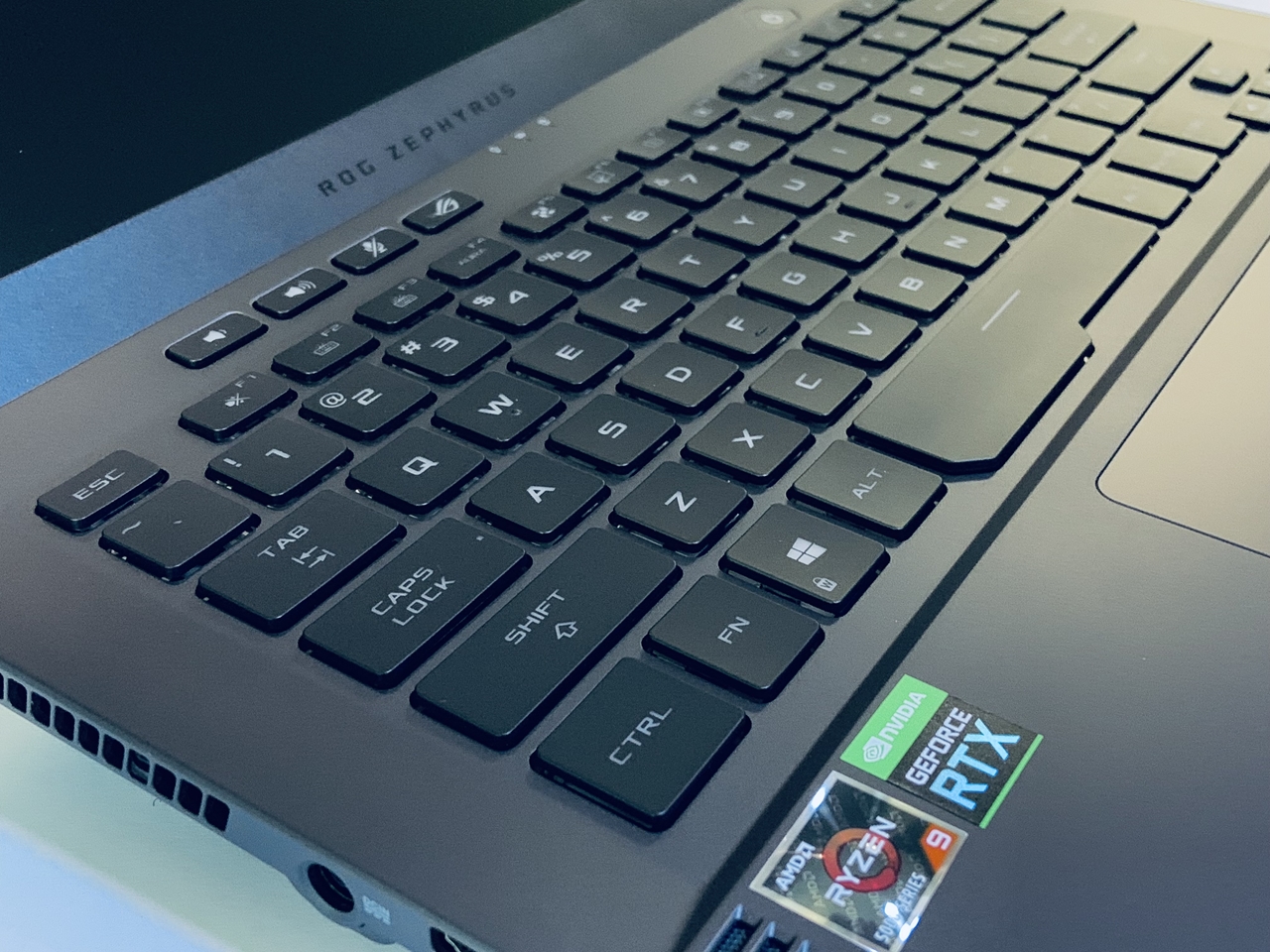 Asus ROG Zephyrus G14 Gaming Laptop Review - FunkyKit