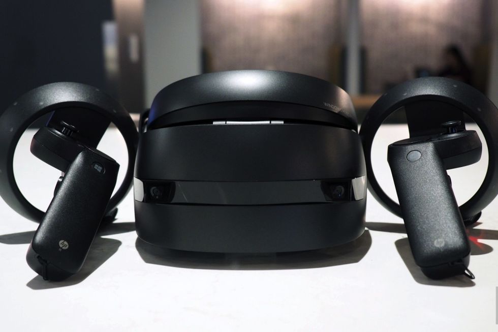 hp_omen_vr_backpack_headset 2 - FunkyKit