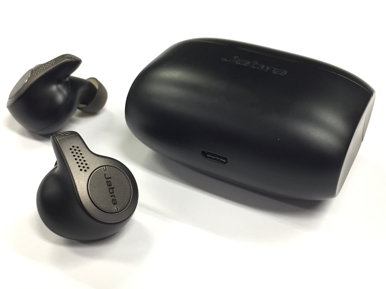Jabra elite 65t background noise on calls clearance