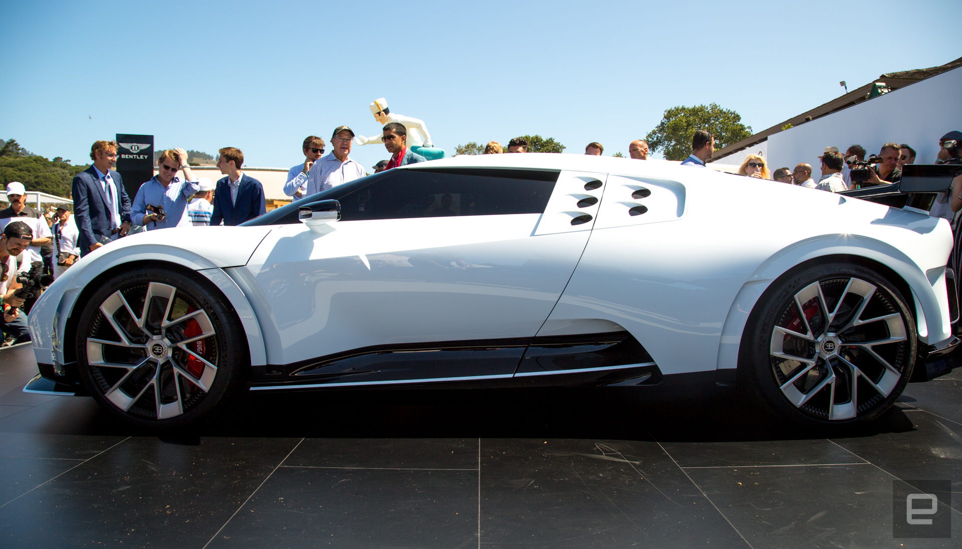 bugatti-centodieci-unveil-1 - FunkyKit