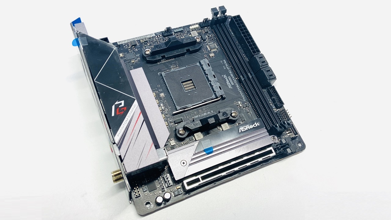 ASRock B550 Phantom Gaming-ITX/ax Socket AM4 - Placa Base