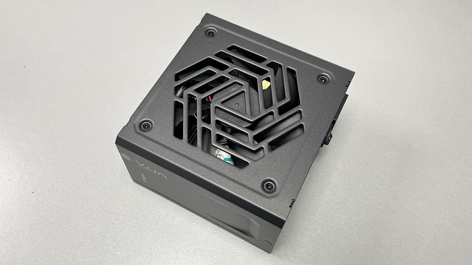 FSP VITA GM 1000W たくと Overview: FSP VITA GM 1000W