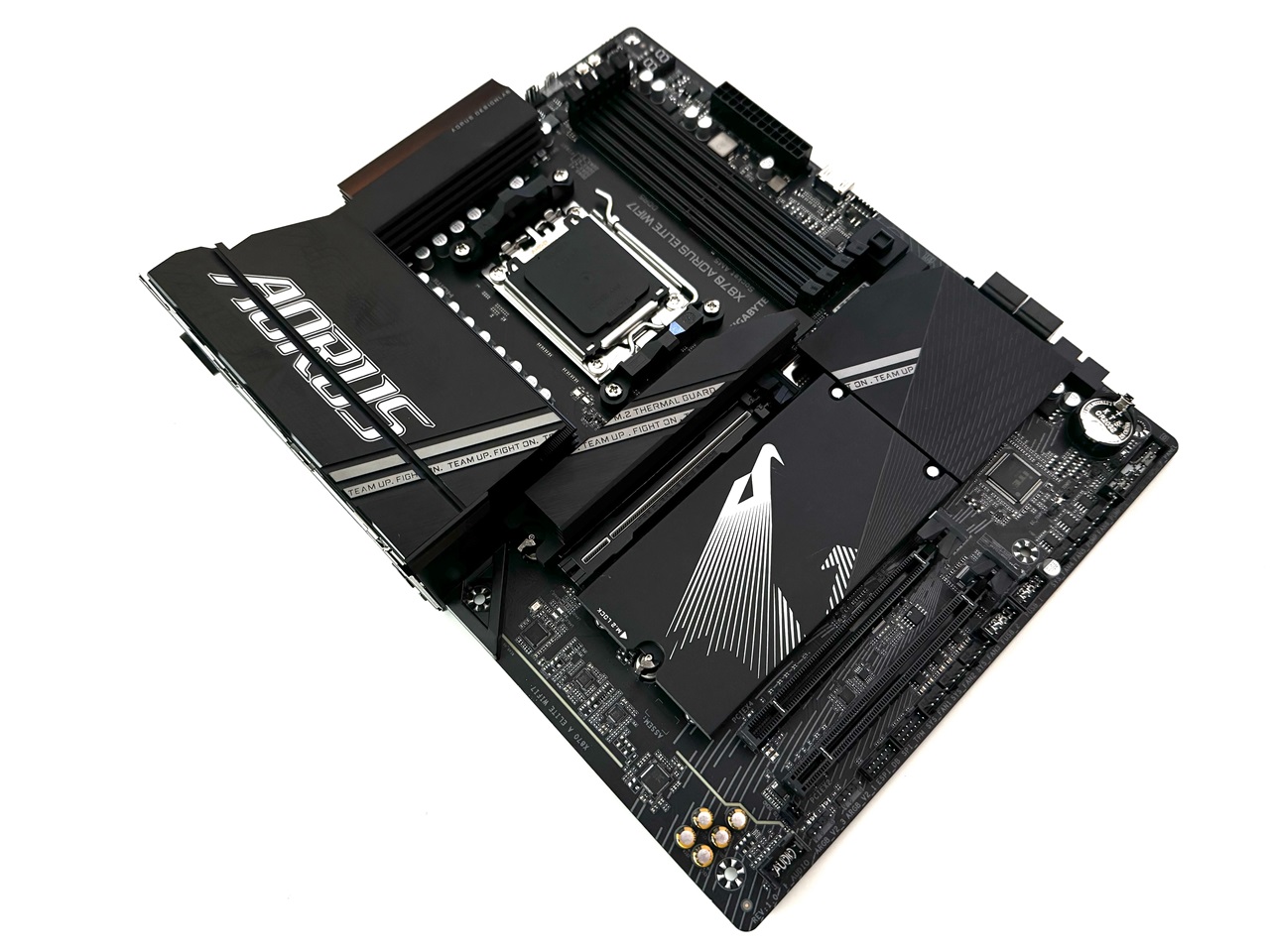 Gigabyte X870 AORUS ELITE WiFi7 Motherboard Review - Funky Kit Gigabyte X870 AORUS ELITE WiFi7 Motherboard Review - Funky Kit